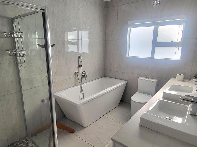 To Let 3 Bedroom Property for Rent in Saldanha Western Cape